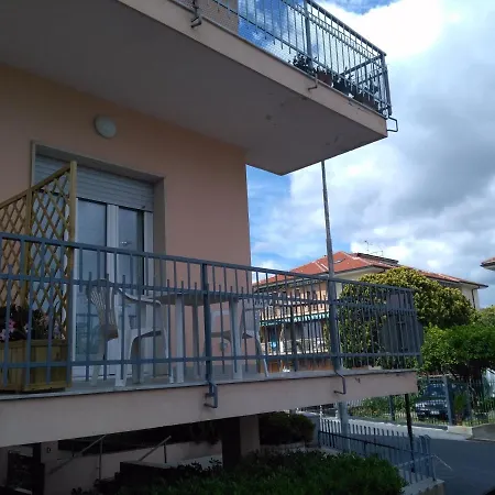 Sweet Dreams ディアーノ・マリーナ